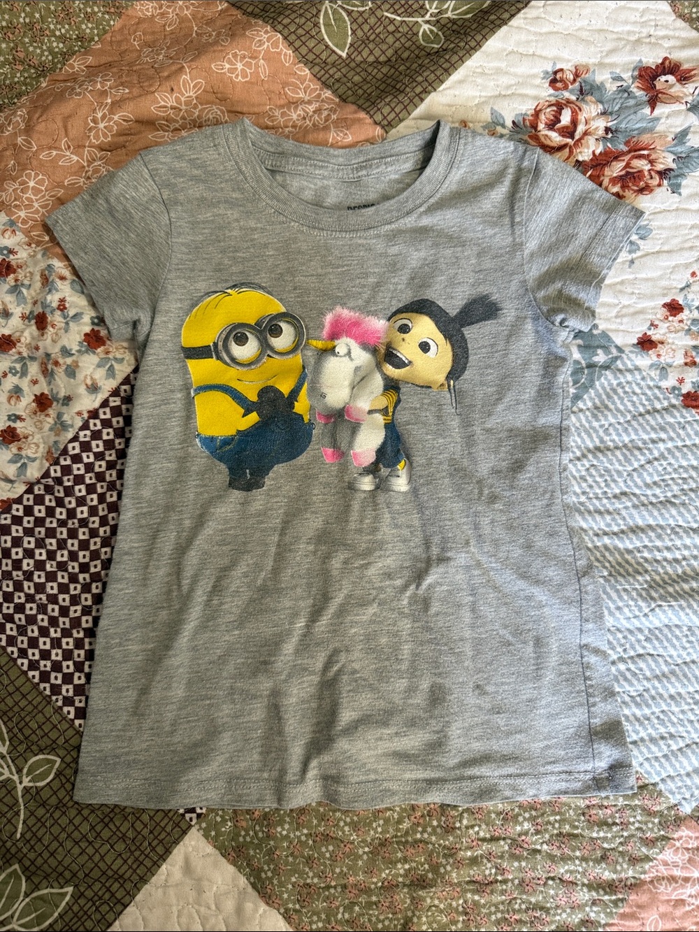 Despicable Me kids short sleeve shirt size XS